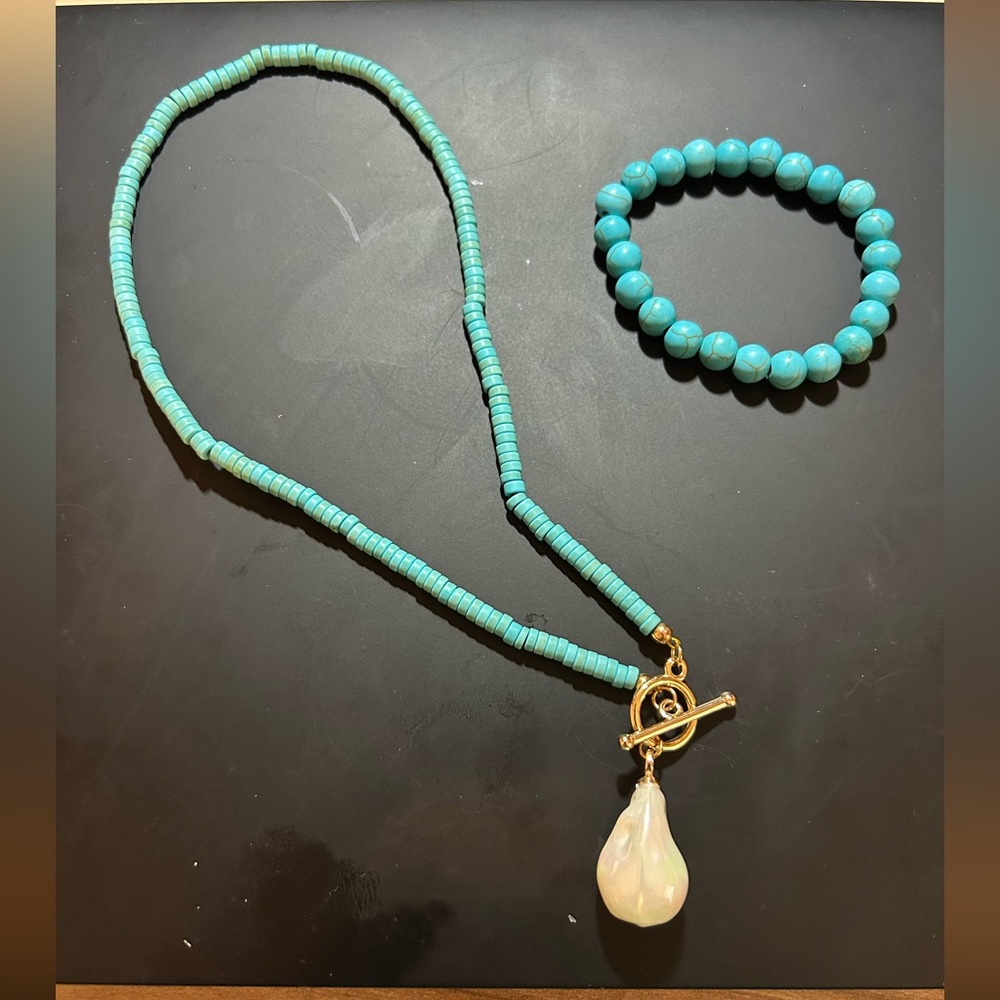 Faux Turquoise Beaded Necklace and Bracelet Set